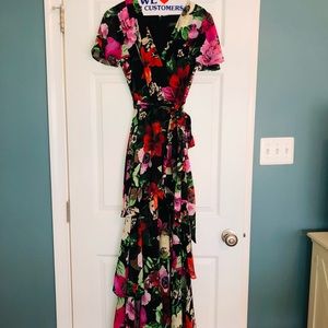 Tahari maxi dress size 4 NWOT